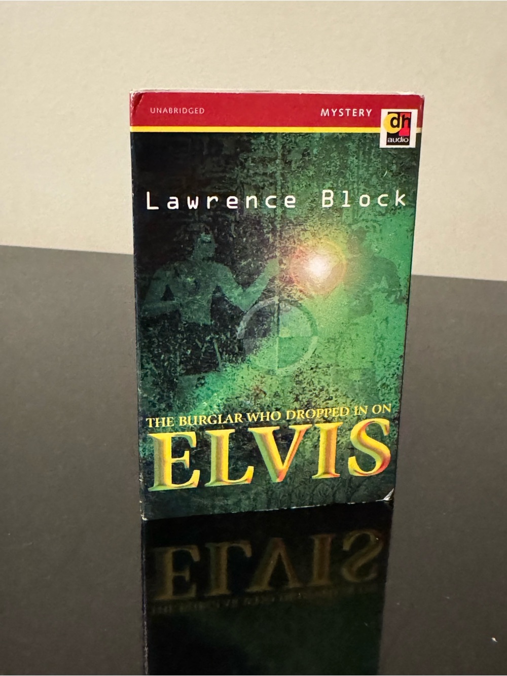 The Burglar Who Dropped in on Elvis Lawrence block audiobook cassette - sleeve